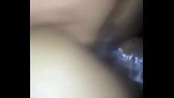 Colocando na bucetinha da minha amiga