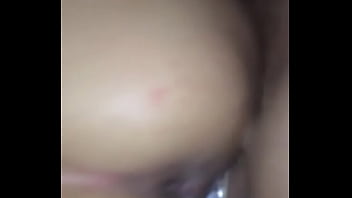 Colocando na bucetinha da minha amiga