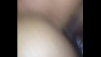 Colocando na bucetinha da minha amiga