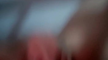 Gostosa se masturbando parte 2