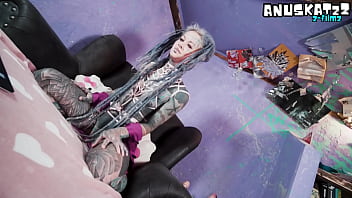 Tattooed model live show with anal play