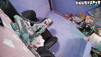 Tattooed model live show with anal play