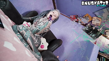 Tattooed model live show with anal play