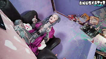 Tattooed model live show with anal play