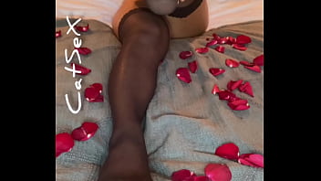 Coucou c'est ma première vidéo joi regarde et fait toi plaisir mon petit