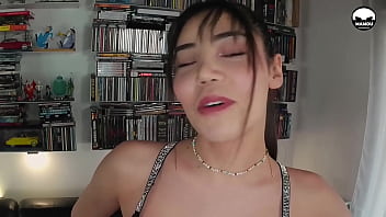 Mamou avec jade cve je la domine et lui verse des gouttes de cire chaude sur le corps bande annonce 4 5