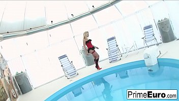 Sexy babe gets fucked hard