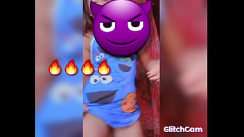 Me la follo cuando viene a mi casa