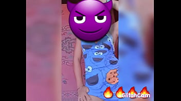 Me la follo cuando viene a mi casa