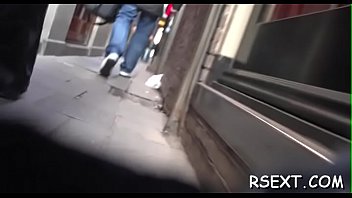 Beautiful chick gives irrumation stimulation