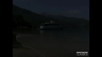 Aniko jacqueline plays a solo