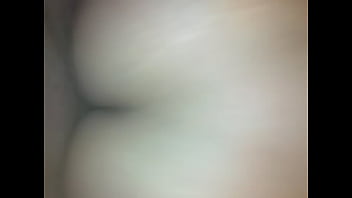 Moreninho comendo no pelo