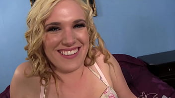 Blake lovely gets pussy squirting lesson from studly step bro