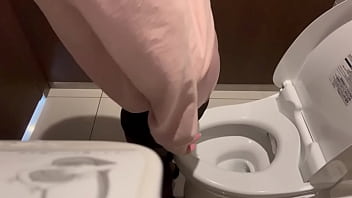 【大学生の一日のルーティン】カフェ行ってお散歩した後に家でオナニーしたらイキまくりました