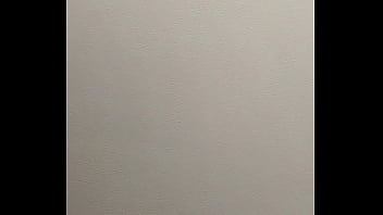 Tan pronto se fue el cornudo a trabajar vino a que le dejara el culo lleno de leche