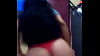 Encontre este video en el cell de mi hermana