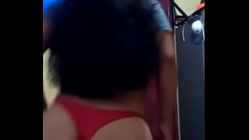 Encontre este video en el cell de mi hermana