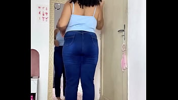 Sexy big ass ebony farting loud for you