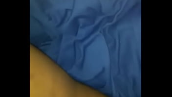 Mostrando a bucetinha