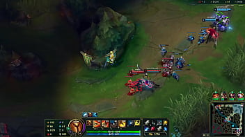 Lol gameplay deep penetration inside ennemy base