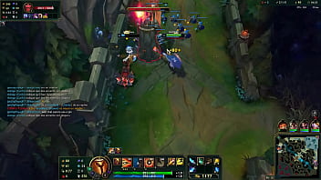 Lol gameplay deep penetration inside ennemy base