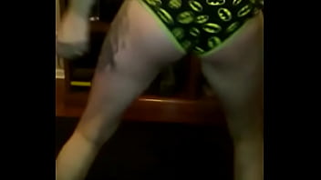 Tattooed white girl twerks in panties part 2