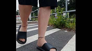 Carmen nylonjunge rundgang in braunschweiger weststadti was traveling by car