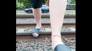 Carmen nylonjunge rundgang in braunschweiger weststadti was traveling by car