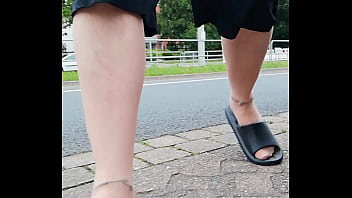 Carmen nylonjunge rundgang in braunschweiger weststadti was traveling by car