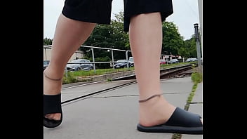 Carmen nylonjunge rundgang in braunschweiger weststadti was traveling by car