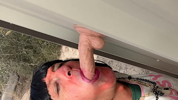 Dildo Sucking Like The Real Thing thumbnail