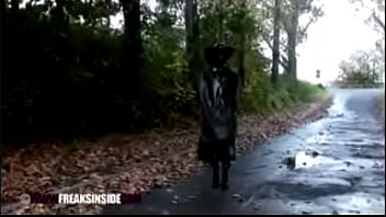 Femmes en capes latex fétichisme