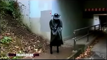 Femmes en capes latex fétichisme