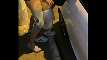 Leoramoss88 Transando O Novinho Na Rua Enquanto Os Carros Passam thumbnail