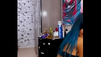 Mc tati zaqui dançando gostoso