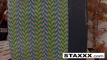 Hot babes have a wild threesome