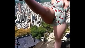 In japan as a curvy giantess my playful energy led to an unexpected boom—proving that big girls have the biggest surpr