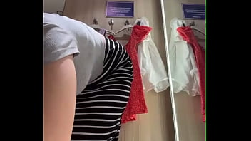 Extreme fingering in the mall