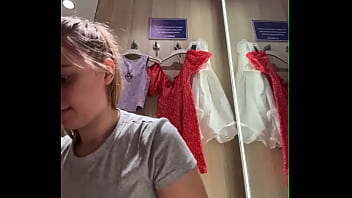 Extreme fingering in the mall