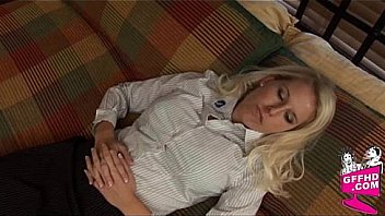 Girls having fun 0698