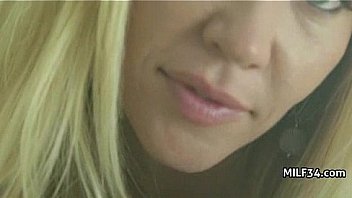 Hot cougar blows a big dick