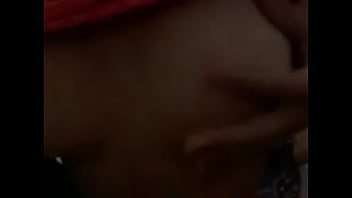 Novinha putinha tirando tudo