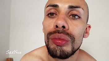 Labios Calientes Y Grandes Para Ti thumbnail