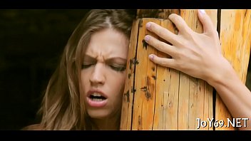 Solo babe fingers her admirable hole