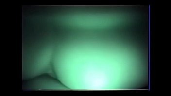 Mi esposa juega con su rica vagina