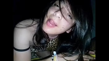 Putita Trans Se Toca Su Verga Mientras Nos Enseña Su Culito En Bragas thumbnail