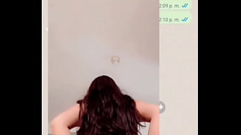 La vecina le gusta mandarme fotos y que me la folle