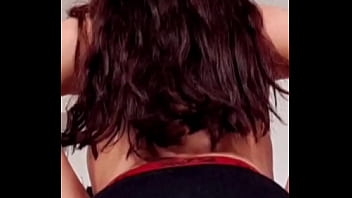 La vecina le gusta mandarme fotos y que me la folle