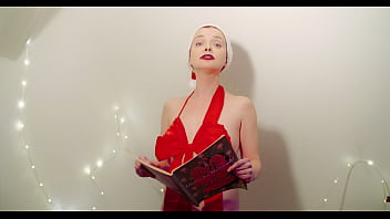 Santa clausa singing for you