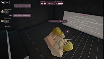 Cachando a una perro de roblox